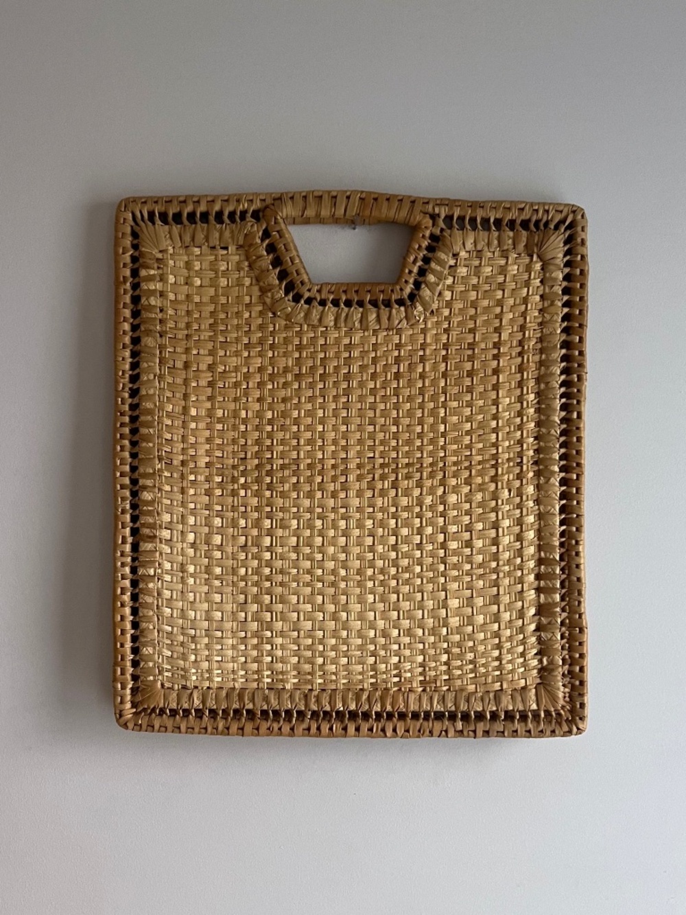 Vintage natural wicker handbag